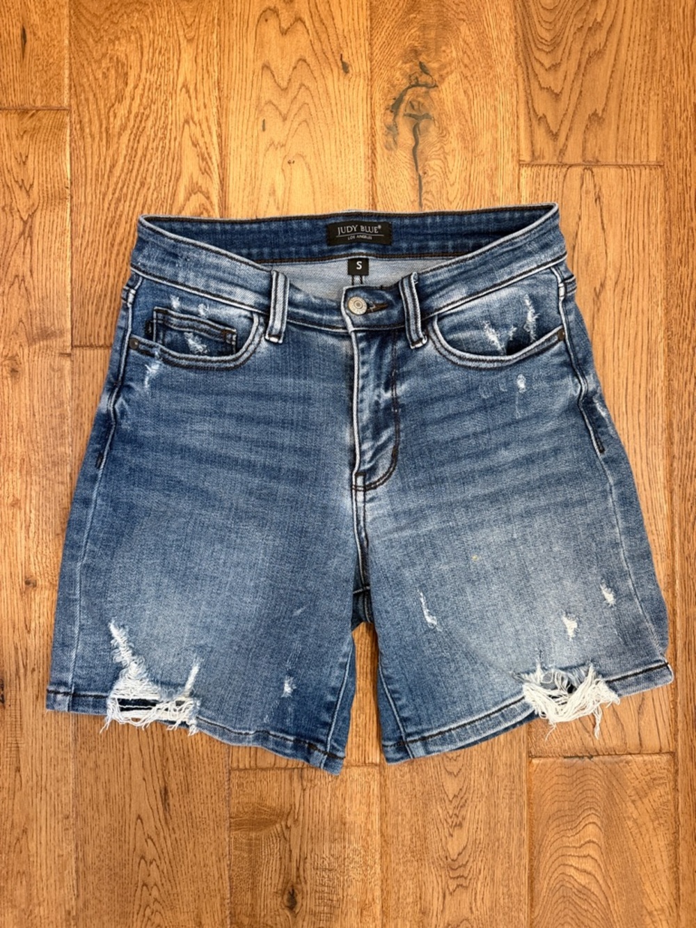 Judy Blue Distressed High Rise Medium Blue Denim Shorts Size Small
